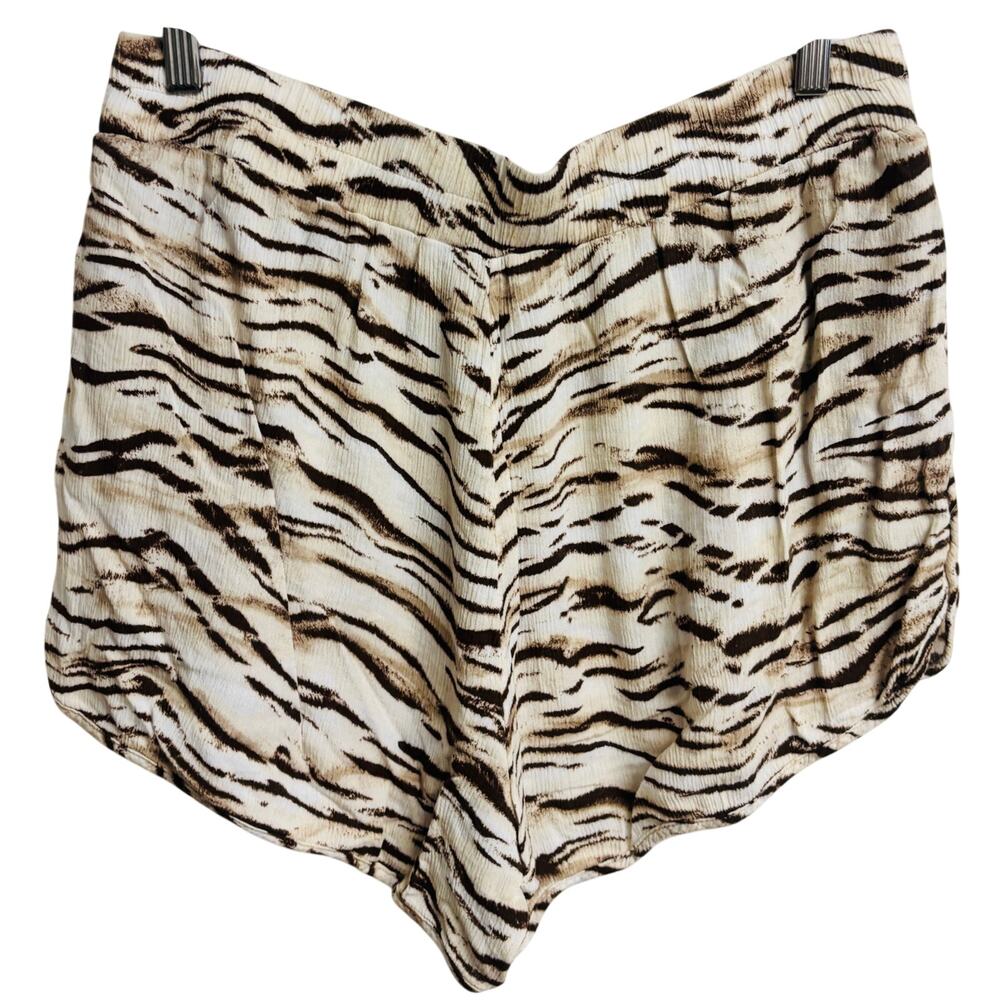 INC International Concepts Animal Print Shorts Tie Waist Elastic XL Brown  EUC - Picture 4 of 8